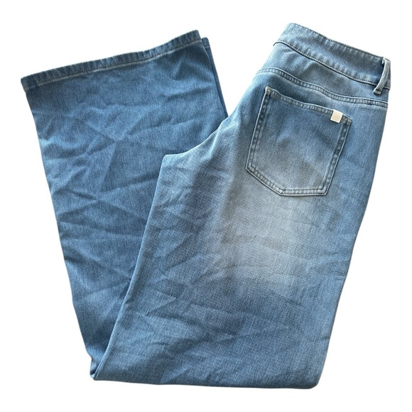 HALARA Denim Wide Leg flex Jeans in Light Blue - Picture 3 of 4